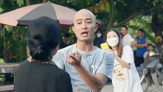 “Tắc kè hoa màn ảnh” Doãn Quốc Đam hoá thân anh chồng quốc dân siêu chiều vợ, khán giả hết lời khen ngợi - Ảnh 8. “Tắc kè hoa màn ảnh” Doãn Quốc Đam hoá thân anh chồng quốc dân siêu chiều vợ, khán giả hết lời khen ngợi - Ảnh 8.