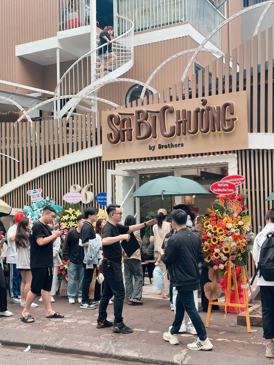 photo6145298800244276589y-16804167395671109527229