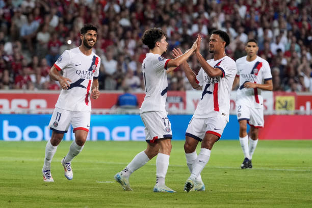 PSG xây chắc ngôi đầu Ligue 1 PSG xây chắc ngôi đầu Ligue 1