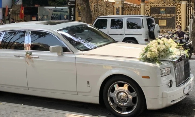 Đoàn Văn Hậu đón Doãn Hải My về dinh: Sáng đi Porsche 5 tỷ, trưa lên siêu xe gần 50 tỷ - Ảnh 3. Đoàn Văn Hậu đón Doãn Hải My về dinh: Sáng đi Porsche 5 tỷ, trưa lên siêu xe gần 50 tỷ - Ảnh 3.