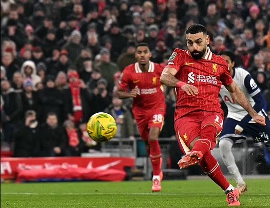 Tung ra 26 cú sút, Liverpool có màn ngược dòng 'hủy diệt' trước Tottenham ở bán kết cúp Liên đoàn Anh - Ảnh 2. Tung ra 26 cú sút, Liverpool có màn ngược dòng 'hủy diệt' trước Tottenham ở bán kết cúp Liên đoàn Anh - Ảnh 2.