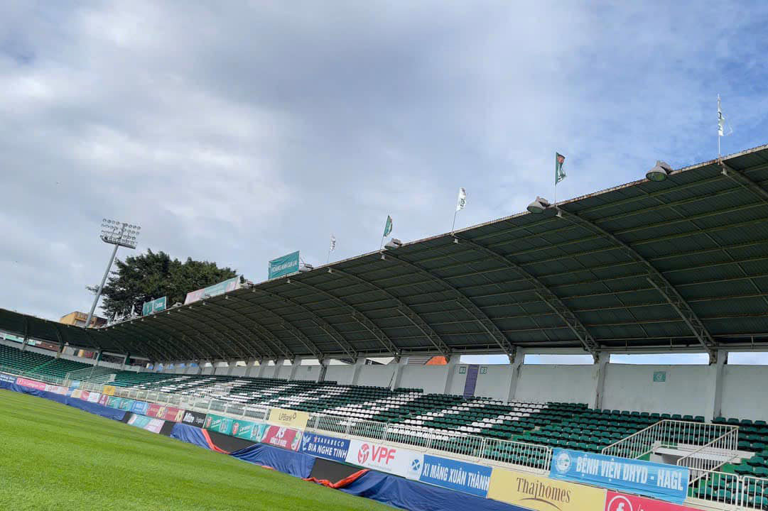 Tin nóng bóng đá Việt 9/9: Trung vệ nhập tịch của ĐT Thái Lan tự tin vô hiệu hóa Quang Hải, CLB 'đại gia' hạng Nhất lại đổi tên - Ảnh 4. img