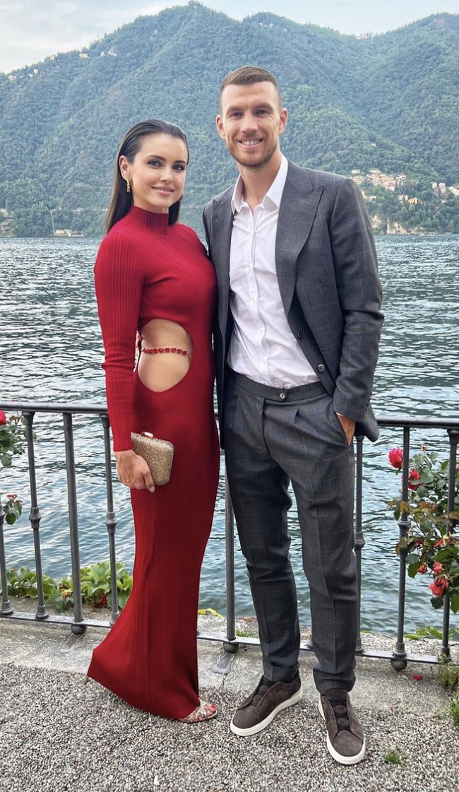 Chiêm ngưỡng nhan sắc vạn người mê của dàn WAGs Inter trước thềm chung kết C1 - Ảnh 6.