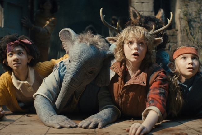 Phim Netflix lấy bối cảnh ở Việt Nam vươn lên dẫn đầu toàn cầu - Ảnh 3.