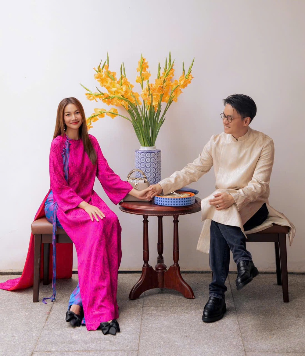 Sơn Tùng M-TP, Hà Hồ, Bình An,... cùng loạt sao Việt khoẻ ảnh áo dài dịp Tết - Ảnh 13. Sơn Tùng M-TP, Hà Hồ, Bình An,... cùng loạt sao Việt khoẻ ảnh áo dài dịp Tết - Ảnh 13.