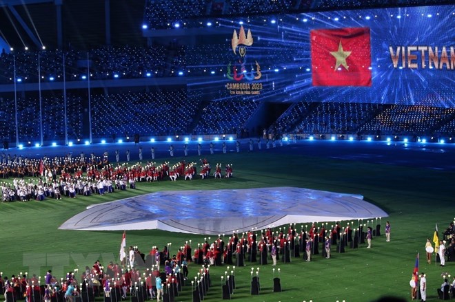 Lễ khai mạc ASEAN Para Games 12: Ngọn đuốc đã thắp sáng - Ảnh 2.