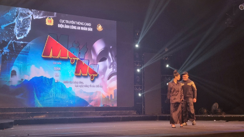 Điện ảnh Công an Nhân dân khởi động dự án phim "Mặt nạ", tri ân ngành tình báo Việt Nam - Ảnh 2. Điện ảnh Công an Nhân dân khởi động dự án phim "Mặt nạ", tri ân ngành tình báo Việt Nam - Ảnh 2.