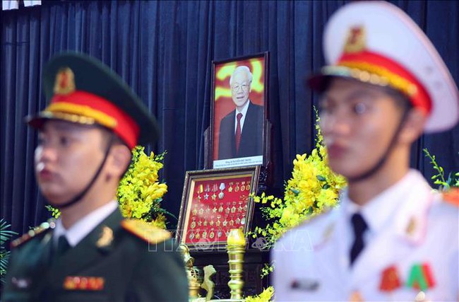 Lễ viếng Tổng Bí thư Nguyễn Phú Trọng sáng ngày 26/7 - Ảnh 1. Lễ viếng Tổng Bí thư Nguyễn Phú Trọng sáng ngày 26/7 - Ảnh 1.