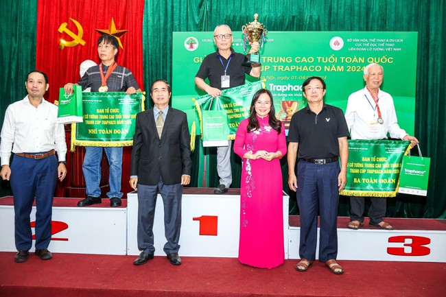 Tranh tài sôi nổi tại giải cờ Tướng trung cao tuổi toàn quốc - Ảnh 3. Tranh tài sôi nổi tại giải cờ Tướng trung cao tuổi toàn quốc - Ảnh 3.