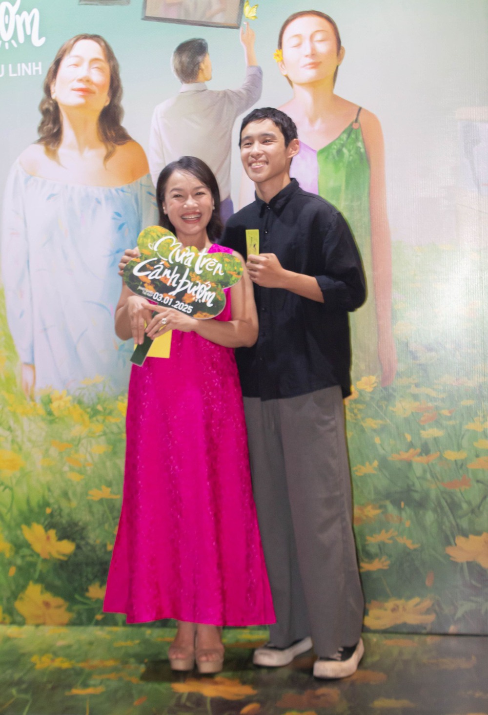 Nghệ sĩ Tú Oanh nói gì khi con trai bị chê... xấu khi đóng 'Không thời gian' - Ảnh 5. Nghệ sĩ Tú Oanh nói gì khi con trai bị chê... xấu khi đóng 'Không thời gian' - Ảnh 5.