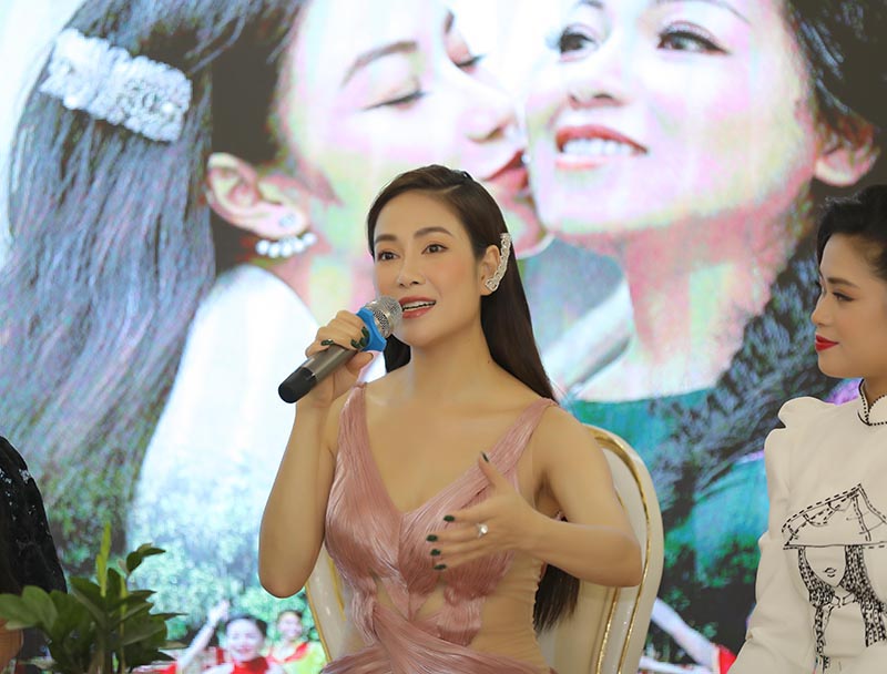 tuyet-nga-ngoc-sang-xu-thanh204 Chú thích ảnh