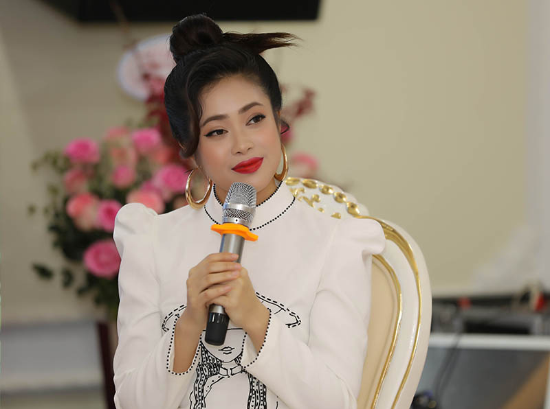 tuyet-nga-ngoc-sang-xu-thanh205 Chú thích ảnh