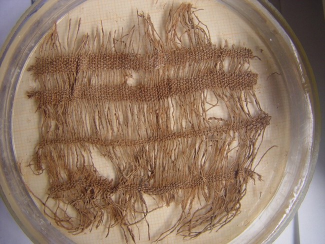 Tìm về trang phục thời Đông Sơn (kỳ 6): Bất ngờ tơ lụa Đông Sơn - Ảnh 6. Tìm về trang phục thời Đông Sơn (kỳ 6): Bất ngờ tơ lụa Đông Sơn - Ảnh 6.