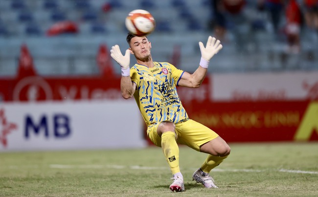 "Dải ngân hà" hạng Nhất xuất trận, Văn Lâm đối đầu Patrik Lê Giang, Bùi Tiến Dũng - Ảnh 2. "Dải ngân hà" hạng Nhất xuất trận, Văn Lâm đối đầu Patrik Lê Giang, Bùi Tiến Dũng - Ảnh 2.