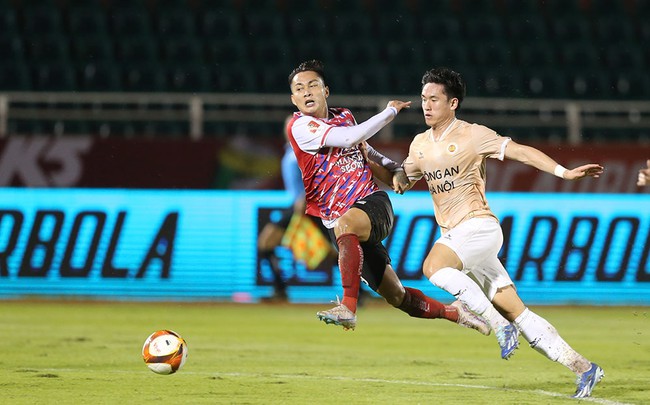 Quang Hải vẫn muốn ở lại CAHN, HLV Polking chưa chắc ngày đến thay HLV Trần Tiến Đại - Ảnh 2. Quang Hải vẫn muốn ở lại CAHN, HLV Polking chưa chắc ngày đến thay HLV Trần Tiến Đại - Ảnh 2.