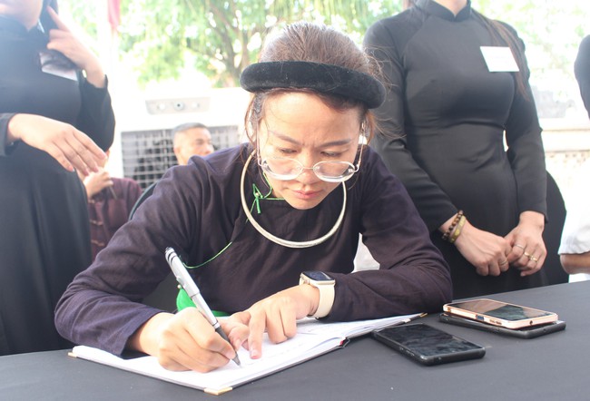 Lễ viếng Tổng Bí thư Nguyễn Phú Trọng sáng ngày 26/7 - Ảnh 12. Lễ viếng Tổng Bí thư Nguyễn Phú Trọng sáng ngày 26/7 - Ảnh 12.