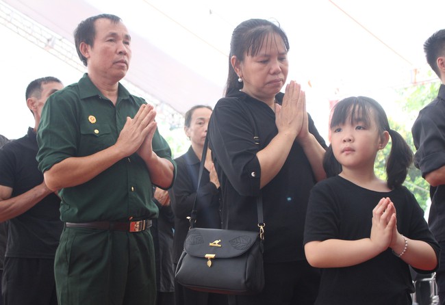 Lễ viếng Tổng Bí thư Nguyễn Phú Trọng sáng ngày 26/7 - Ảnh 13. Lễ viếng Tổng Bí thư Nguyễn Phú Trọng sáng ngày 26/7 - Ảnh 13.