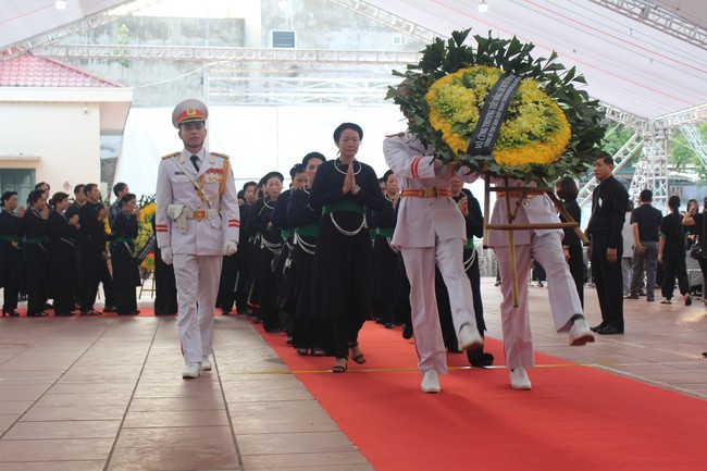 Lễ viếng Tổng Bí thư Nguyễn Phú Trọng sáng ngày 26/7 - Ảnh 15. Lễ viếng Tổng Bí thư Nguyễn Phú Trọng sáng ngày 26/7 - Ảnh 15.