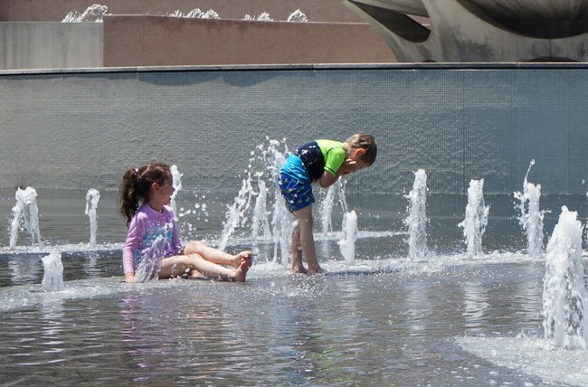 Thế giới 2024: Biến đổi khí hậu ngày càng trầm trọng - Ảnh 1. Thế giới 2024: Biến đổi khí hậu ngày càng trầm trọng - Ảnh 1.