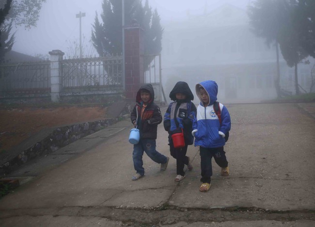 Thời tiết ngày 20/12: Vùng núi Bắc Bộ rét hại, Nam Bộ nắng đẹp - Ảnh 1. Thời tiết ngày 20/12: Vùng núi Bắc Bộ rét hại, Nam Bộ nắng đẹp - Ảnh 1.