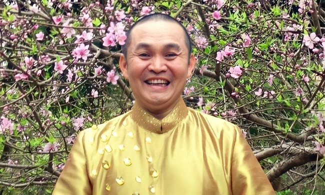 Nghệ sĩ Xuân Hinh không 'tấu hài', tập trung làm ca sĩ trong 'Gala Tết Quê hương 2024' - Ảnh 2. Nghệ sĩ Xuân Hinh không 'tấu hài', tập trung làm ca sĩ trong 'Gala Tết Quê hương 2024' - Ảnh 2.