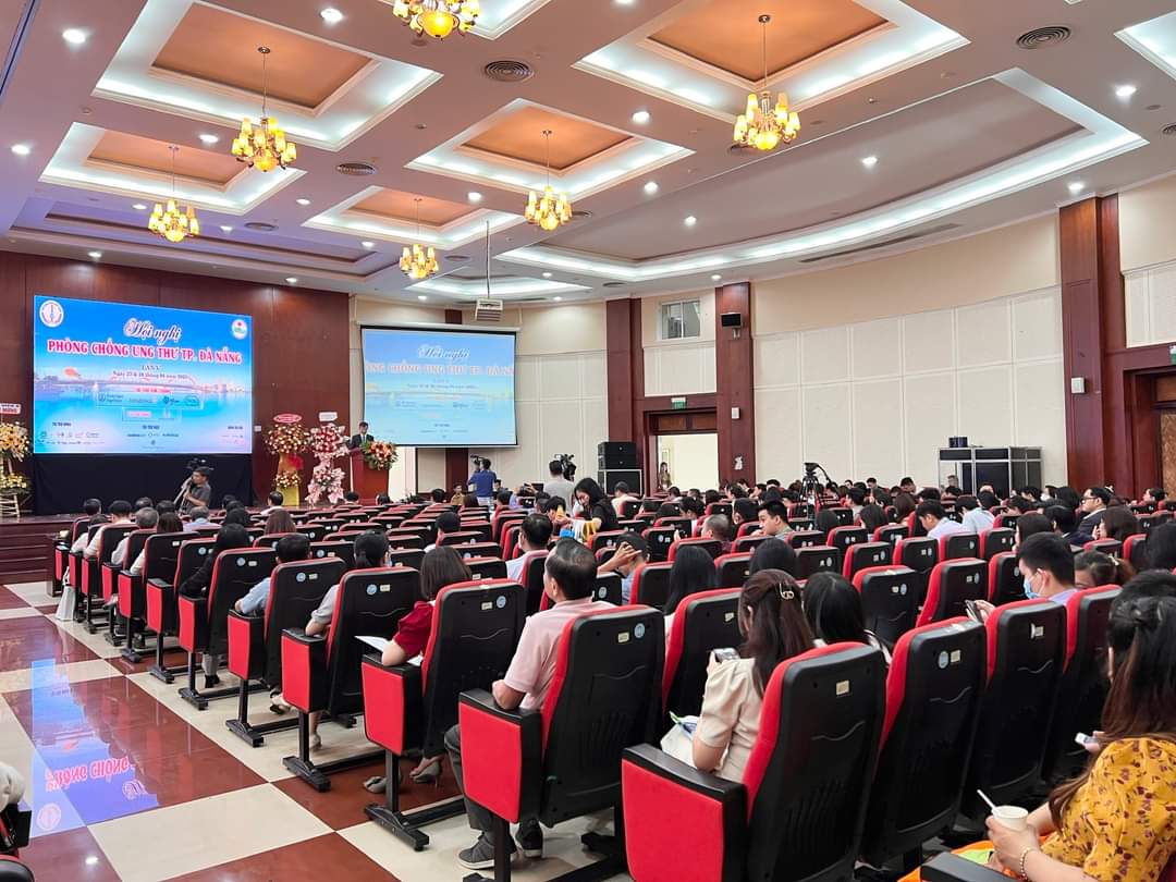 Thứ trưởng Bộ Y tế: 'Cứ sau 10 năm, chi phí điều trị bệnh ung thư tăng 1,5 – 2 lần' - Ảnh 1. Thứ trưởng Bộ Y tế: 'Cứ sau 10 năm, chi phí điều trị bệnh ung thư tăng 1,5 – 2 lần' - Ảnh 1.