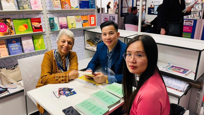 BOOKAS lần đầu ra mắt tại Hội Sách Frankfurt 2024 - Ảnh 2. BOOKAS lần đầu ra mắt tại Hội Sách Frankfurt 2024 - Ảnh 2.