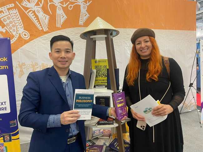 BOOKAS lần đầu ra mắt tại Hội Sách Frankfurt 2024 - Ảnh 4. BOOKAS lần đầu ra mắt tại Hội Sách Frankfurt 2024 - Ảnh 4.