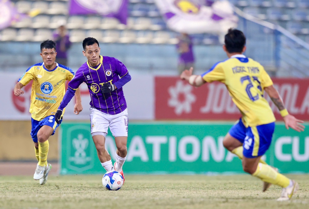 Nhận định bóng đá V-League hôm nay 19/1: Nam Định vs Thể Công, Đà Nẵng vs Hà Nội - Ảnh 1. Nhận định bóng đá V-League hôm nay 19/1: Nam Định vs Thể Công, Đà Nẵng vs Hà Nội - Ảnh 1.